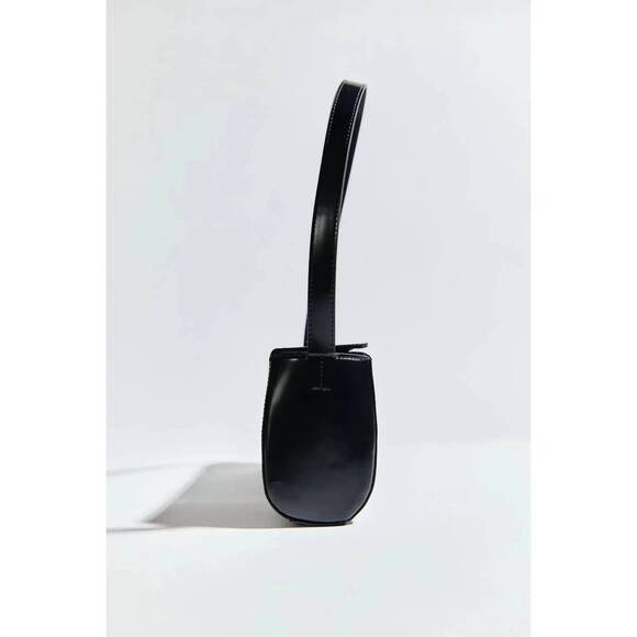 NEW ST. AGNI women's east west baguette bag in black - Picture 3 of 6